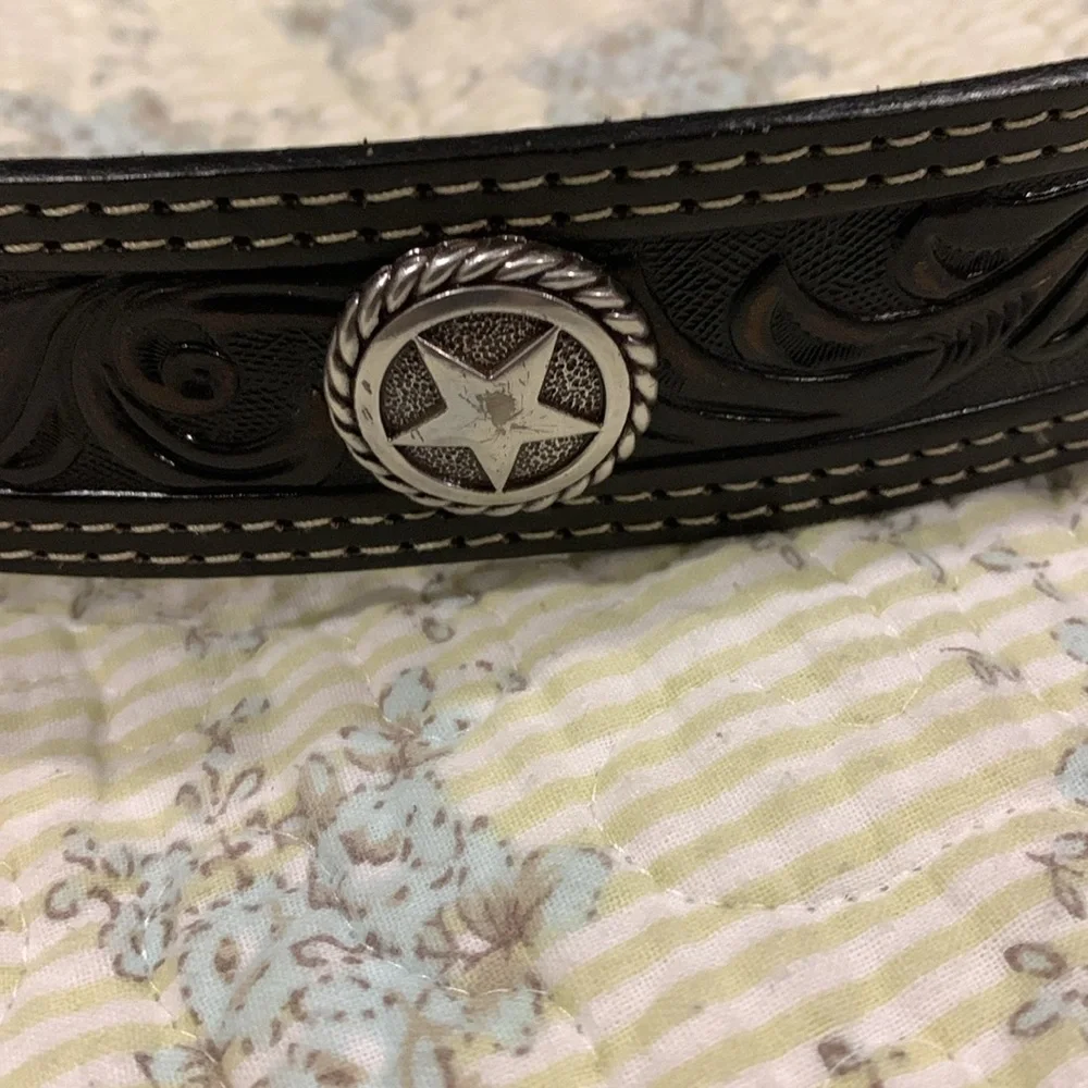 Nocona Leather belt Size 38 Brown tooled top leather with Silver stars & Buckle - Picture 4 of 8